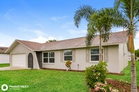 2218 SE 15th St in Cape Coral, FL - Foto de edificio - Building Photo