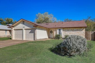 1709 Goodson Ln in Round Rock, TX - Foto de edificio - Building Photo