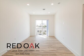 4000 Mont Clair St in Los Angeles, CA - Building Photo - Building Photo