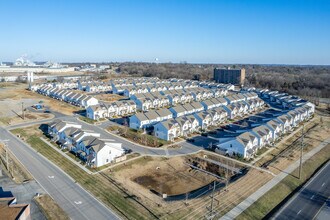 Robinson Rowhouses in Old Hickory, TN - Building Photo - Building Photo