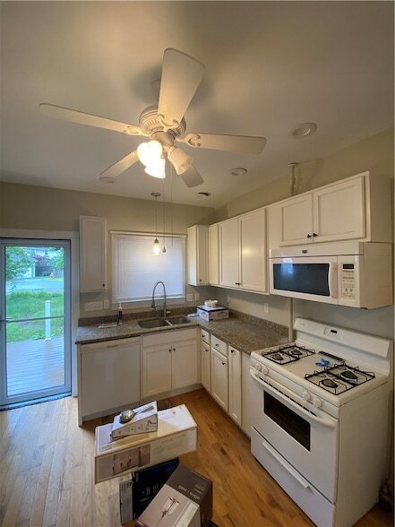 86 Bluff Ave in Warwick, RI - Building Photo - Building Photo