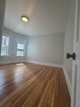 99 Kilsyth Rd, Unit 3 in Boston, MA - Building Photo - Building Photo