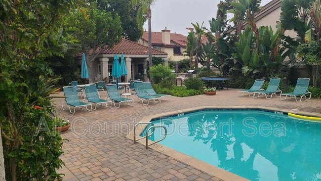 4782 Tiara Dr in Huntington Beach, CA - Building Photo - Building Photo