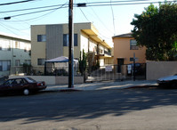 821-825 Victor Ave in Inglewood, CA - Foto de edificio - Building Photo