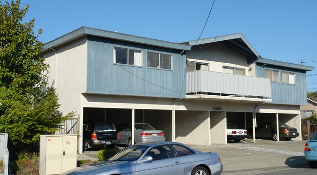 3115 Yosemite Ave in El Cerrito, CA - Foto de edificio - Building Photo