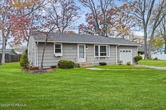 3123 Cambridge Dr in Point Pleasant, NJ - Building Photo - Building Photo