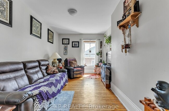 property at 44 Catharine St