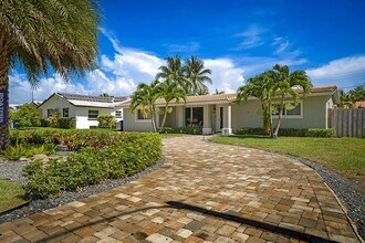 2445 SE 7th St in Pompano Beach, FL - Building Photo - Building Photo