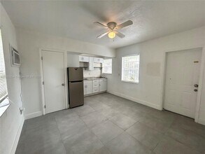 601 NW 90th St in El Portal, FL - Building Photo - Building Photo