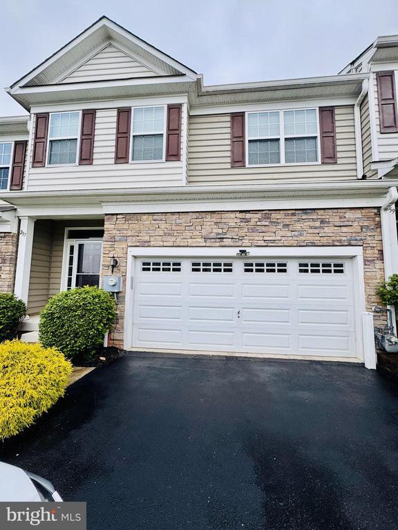 property at 257 Fairfield Cir W