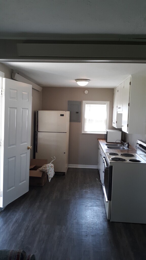 406 S Chicago Ave Rentals in Hastings, NE