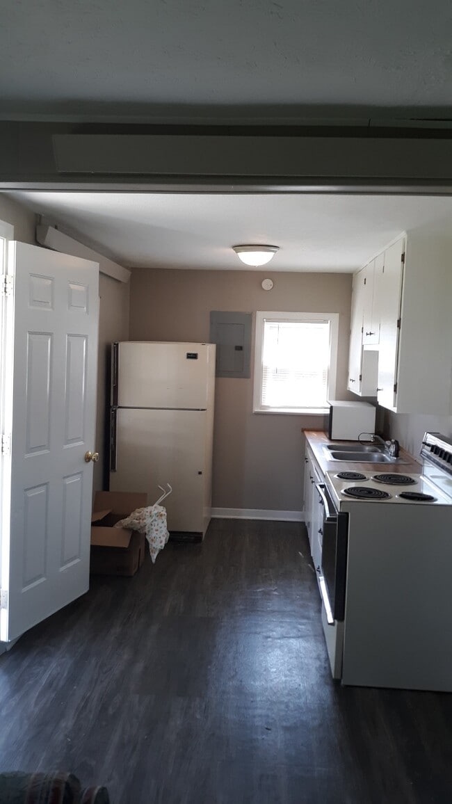 406 S Chicago Ave Rentals in Hastings, NE