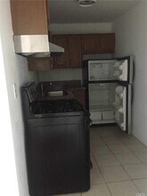 410 Jericho Turnpike-Unit -2C in New Hyde Park, NY - Building Photo - Building Photo