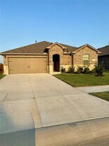 1362 Turkey Run Dr in Denton, TX - Building Photo