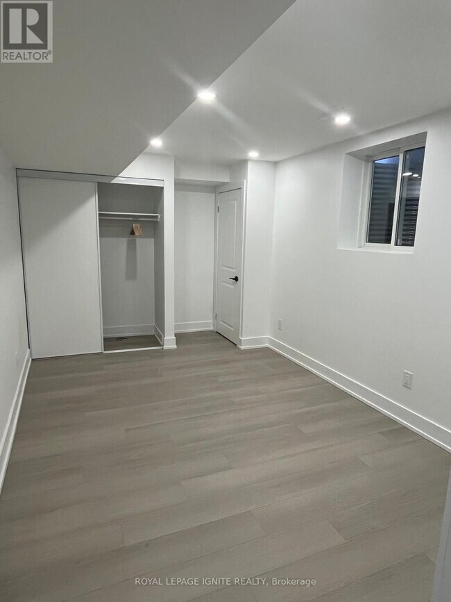 55 Glenthorne Dr in Toronto, ON - Building Photo - Building Photo