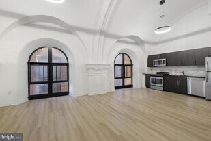 2321 Fitzwater St in Philadelphia, PA - Building Photo