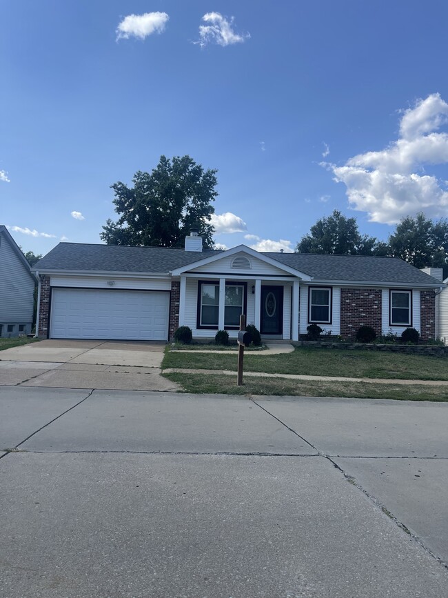 property at 563 Summit Hills Dr