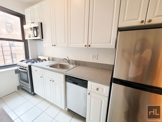 930 Grand Concourse in Bronx, NY - Building Photo - Building Photo