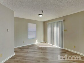 9045 Centenary Ct in Indianapolis, IN - Building Photo - Building Photo