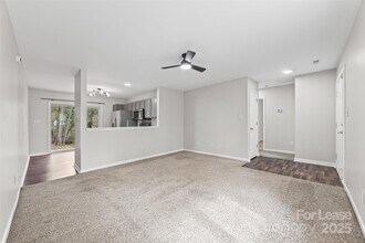 12216 Lullingstone Rd in Pineville, NC - Building Photo - Building Photo