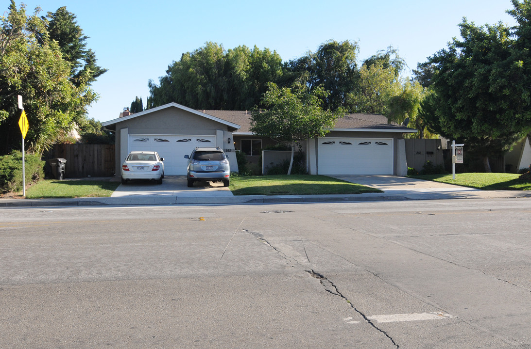 866 E Evelyn Ave in Sunnyvale, CA - Building Photo