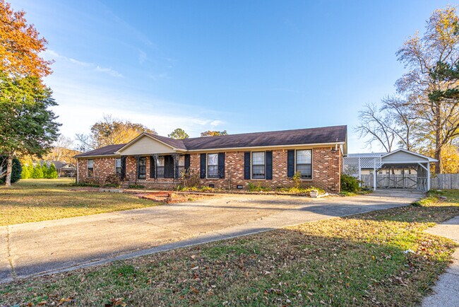 property at 804 Vestavia Pl SE