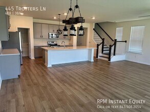 445 Trotters Ln in Moncks Corner, SC - Building Photo - Building Photo