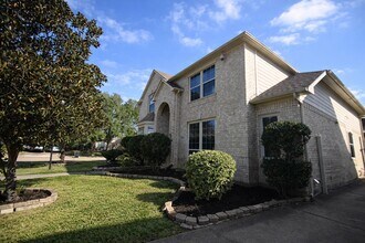 3803 Shadow Royal Dr in Houston, TX - Foto de edificio - Building Photo