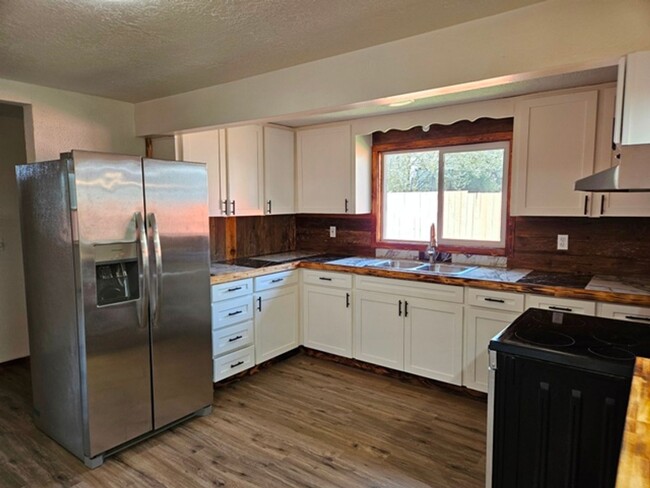 1581 Beebe St NE in Keizer, OR - Building Photo - Building Photo