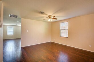 4544 Martingale View Ln in Fort Worth, TX - Building Photo - Building Photo
