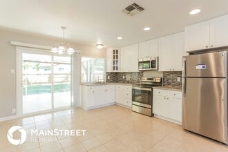 6831 Blue Lake Dr in San Antonio, TX - Building Photo - Building Photo