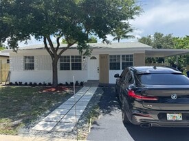 1657 SW 44th Ave in Fort Lauderdale, FL - Building Photo