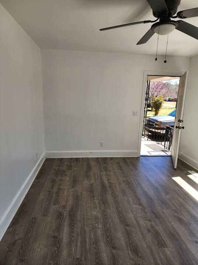 1117 State Rd S-21-525 in Florence, SC - Building Photo - Building Photo