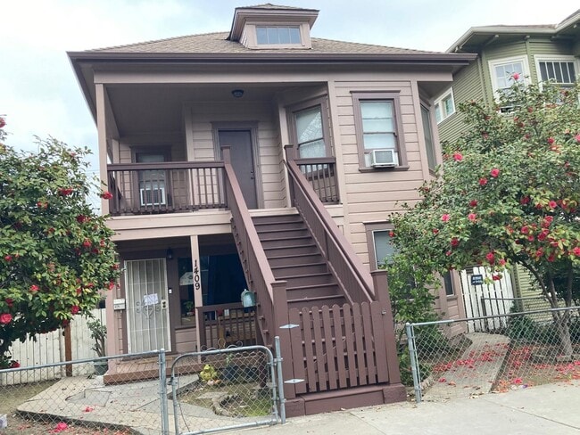 property at 1409 1/2 E St