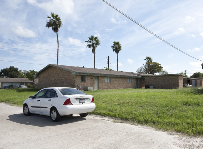 3002 Jamaica Dr in Corpus Christi, TX - Building Photo - Building Photo