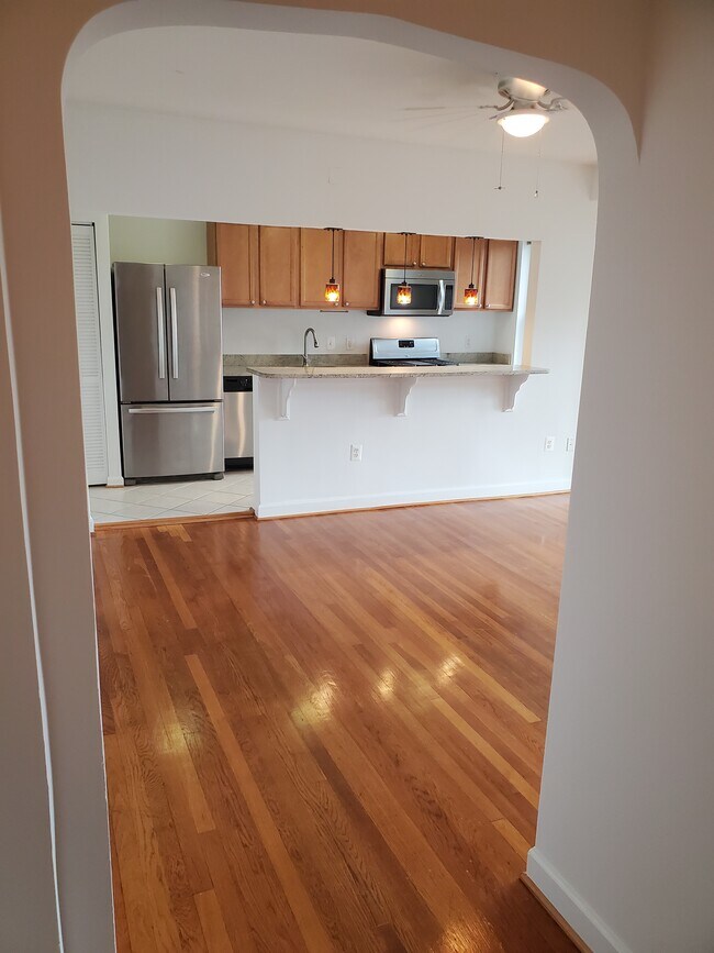 3900 14th St NW, Unit 610 in Washington, DC - Building Photo - Building Photo