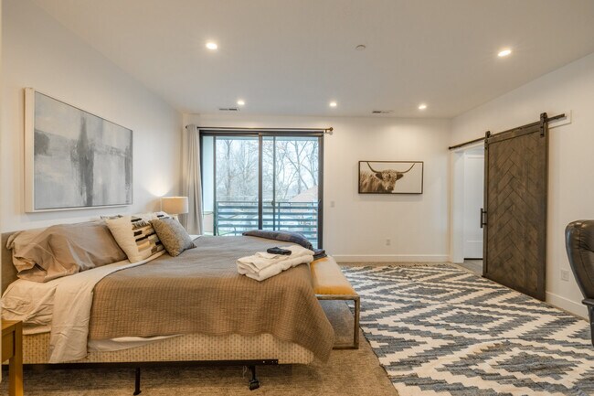 2595 S 700 E in Salt Lake City, UT - Building Photo - Building Photo