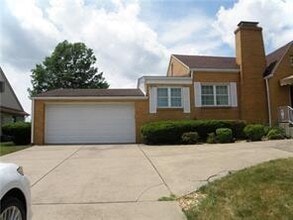 4706 Brownsville Rd in Pittsburgh, PA - Building Photo - Building Photo