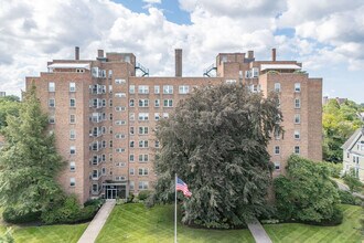 Tudor Plaza Apartments in Buffalo, NY - Building Photo - Building Photo