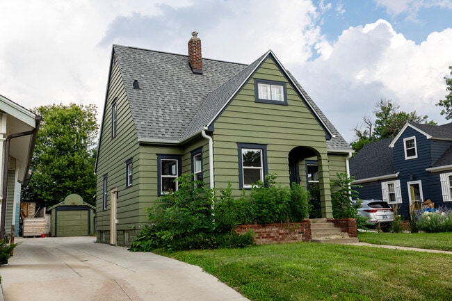 1104 S Main Ave in Sioux Falls, SD - Building Photo - Building Photo