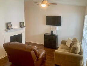 3506 Cove View Cir in Galveston, TX - Building Photo - Building Photo