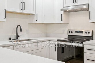 9752 Woodhollow Way in Sacramento, CA - Building Photo - Building Photo