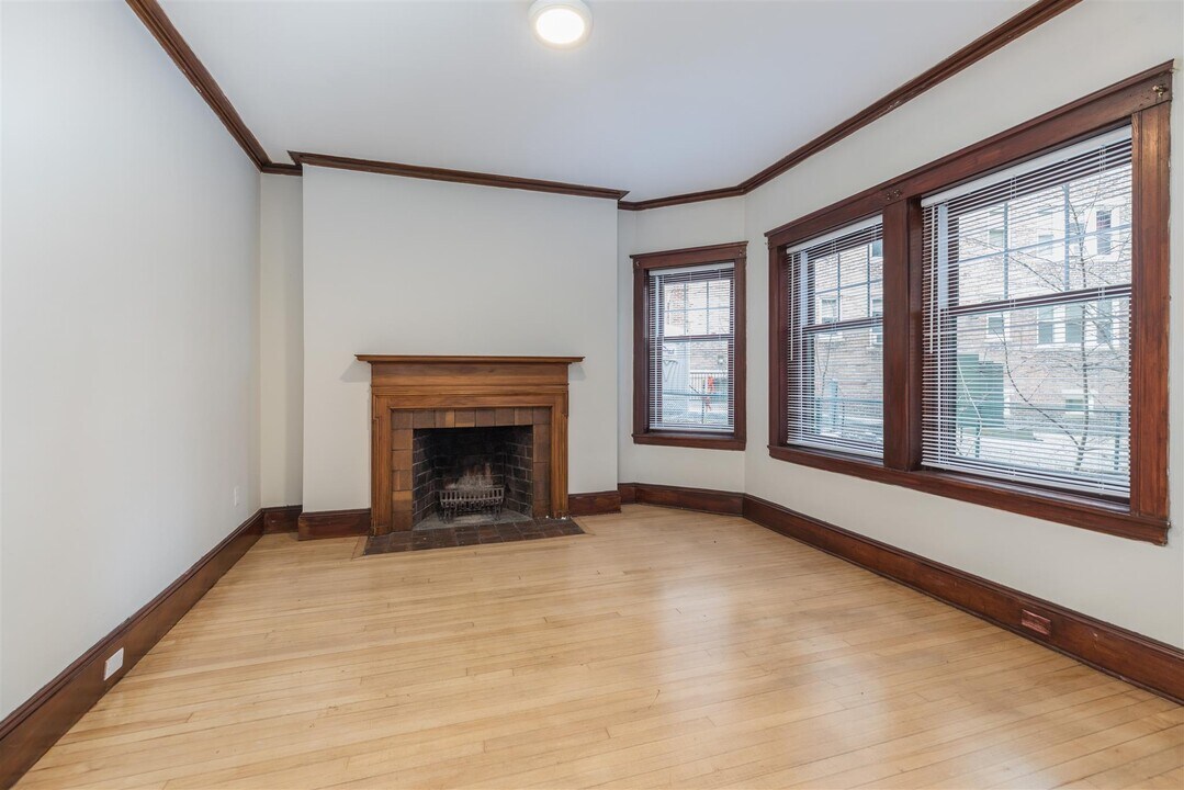 10 Humboldt St, Unit 2 in Cambridge, MA - Foto de edificio