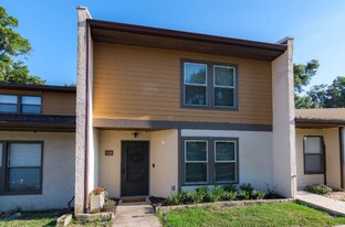 168 SW Crescent St in Lake City, FL - Building Photo