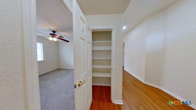 102 Hersee Ct