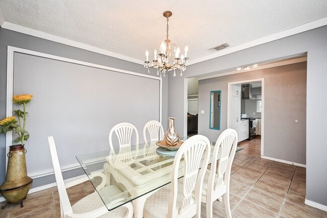 property at 13102 Richmond Ave