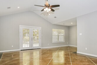 225 Iris St in Haskell, AR - Building Photo - Building Photo