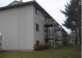 Northside Pines Apartments in Muskegon, MI - Building Photo - Building Photo