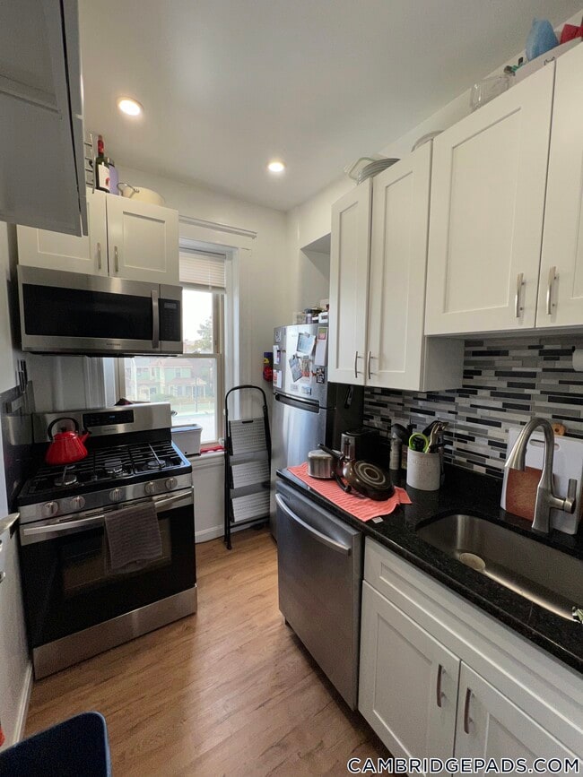 7 Woodbridge St in Cambridge, MA - Building Photo - Building Photo
