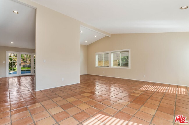 17141 Nevette Ct in Santa Clarita, CA - Building Photo - Building Photo